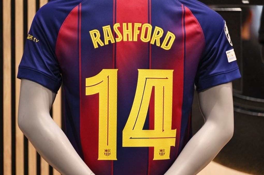 Marcus Rashford được trao số áo của huyền thoại Thierry Henry ở Barcelona - 2