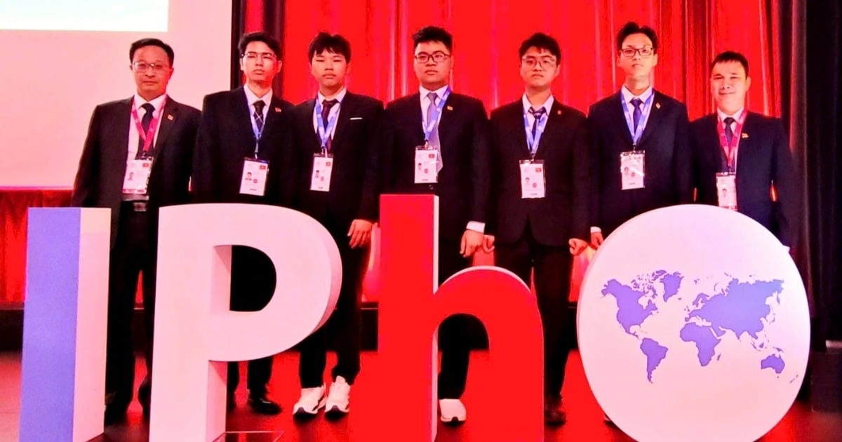 Đội tuyển Việt Nam vào top 10 cuộc thi Olympic Vật lý Quốc tế 2025