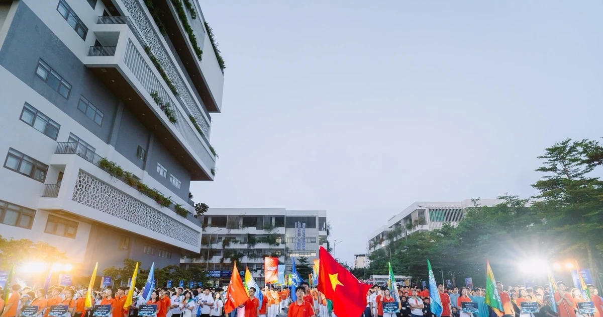 FPTU Summer Jamboree 2025៖ ការភ្ជាប់ Gen Z ទូទាំងពិភពលោកជាមួយនឹងស្មារតីនៃការហ៊ានផ្លាស់ប្តូរភាពខុសគ្នា ហ៊ាន "ជម្រុញ" អនាគត