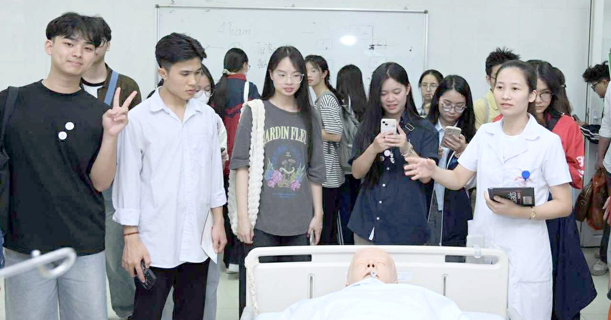 Khi IELTS 'khuynh đảo' tuyển sinh y khoa