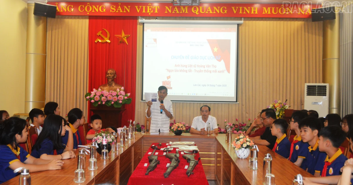Bảo tàng tỉnh tổ chức chuyên đề giáo dục lịch sử “Anh hùng Liệt sỹ Hoàng Văn Thọ - Ngọn lửa không tắt - Truyền thống mãi xanh”