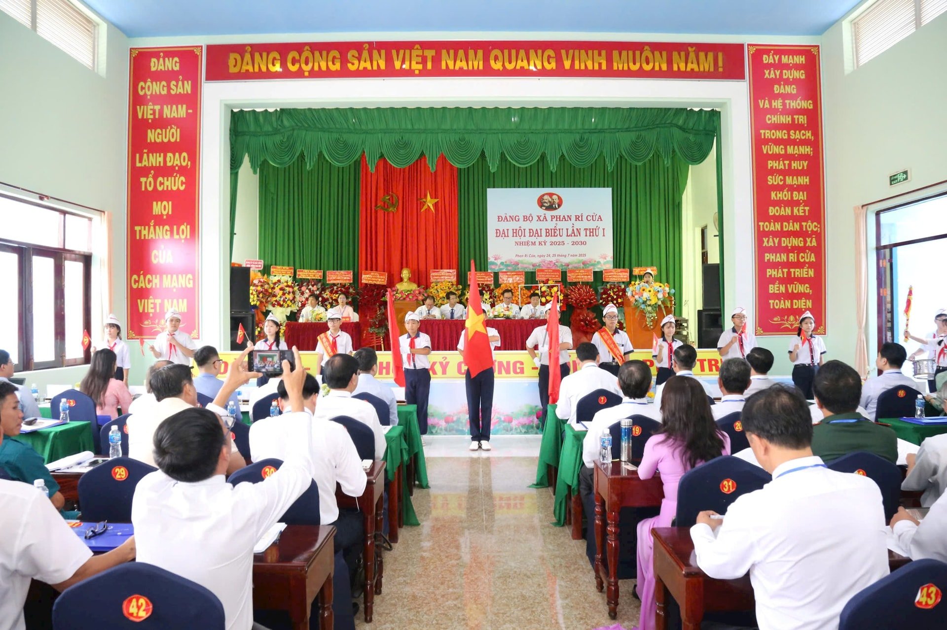 23500dfcc08349dd1092.jpg