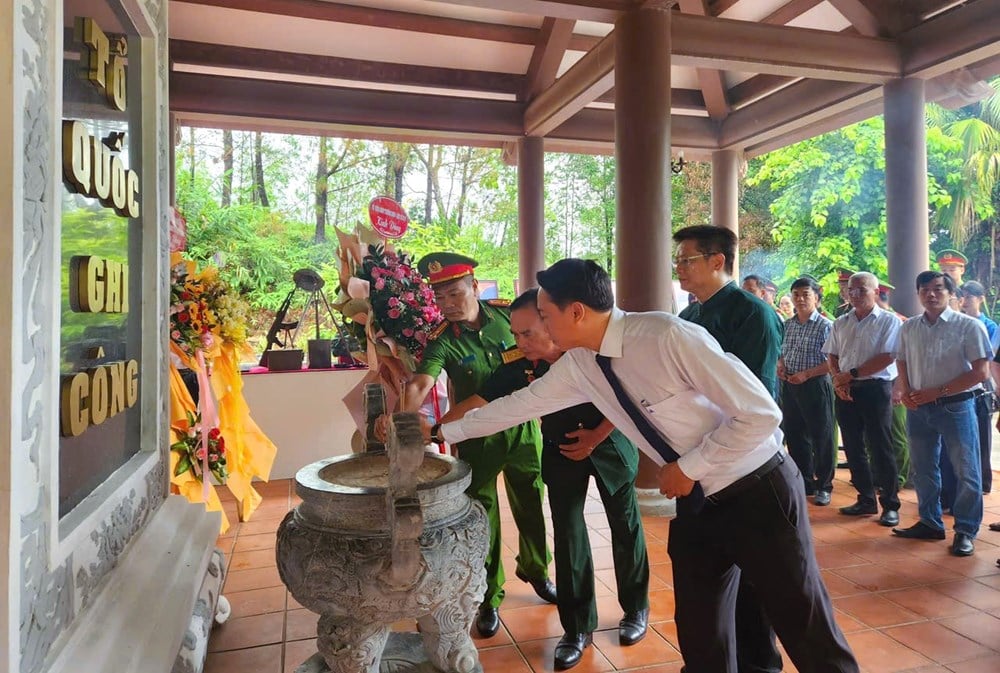 ការតាំងពិព័រណ៍ពិសេស 