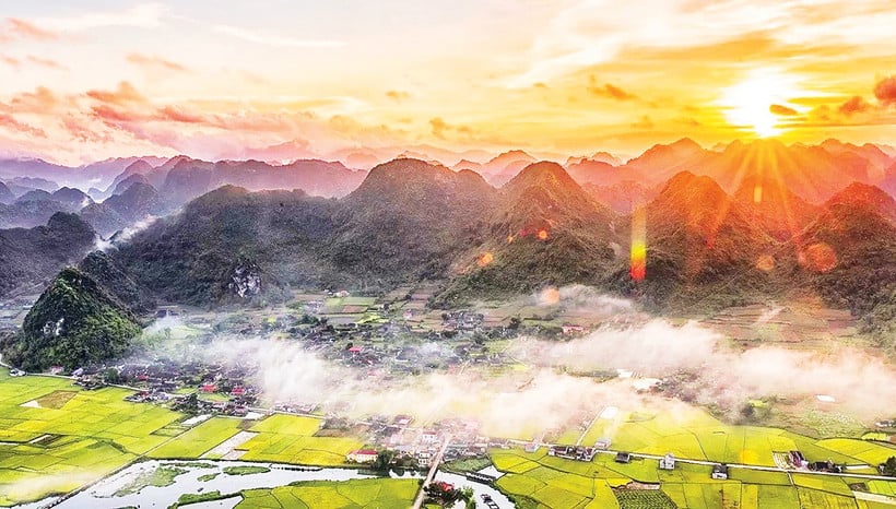 Việc được công nhận là Công viên địa chất toàn cầu UNESCO mở ra triển vọng lớn để tỉnh Lạng Sơn phát triển du lịch sinh thái, văn hóa. Nguồn: HDNLS