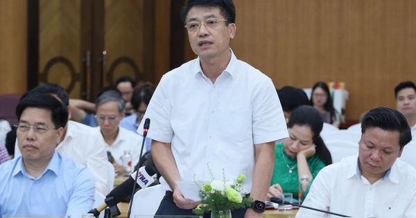 Ministry of Home Affairs clarifies many new policies for commune-level civil servants