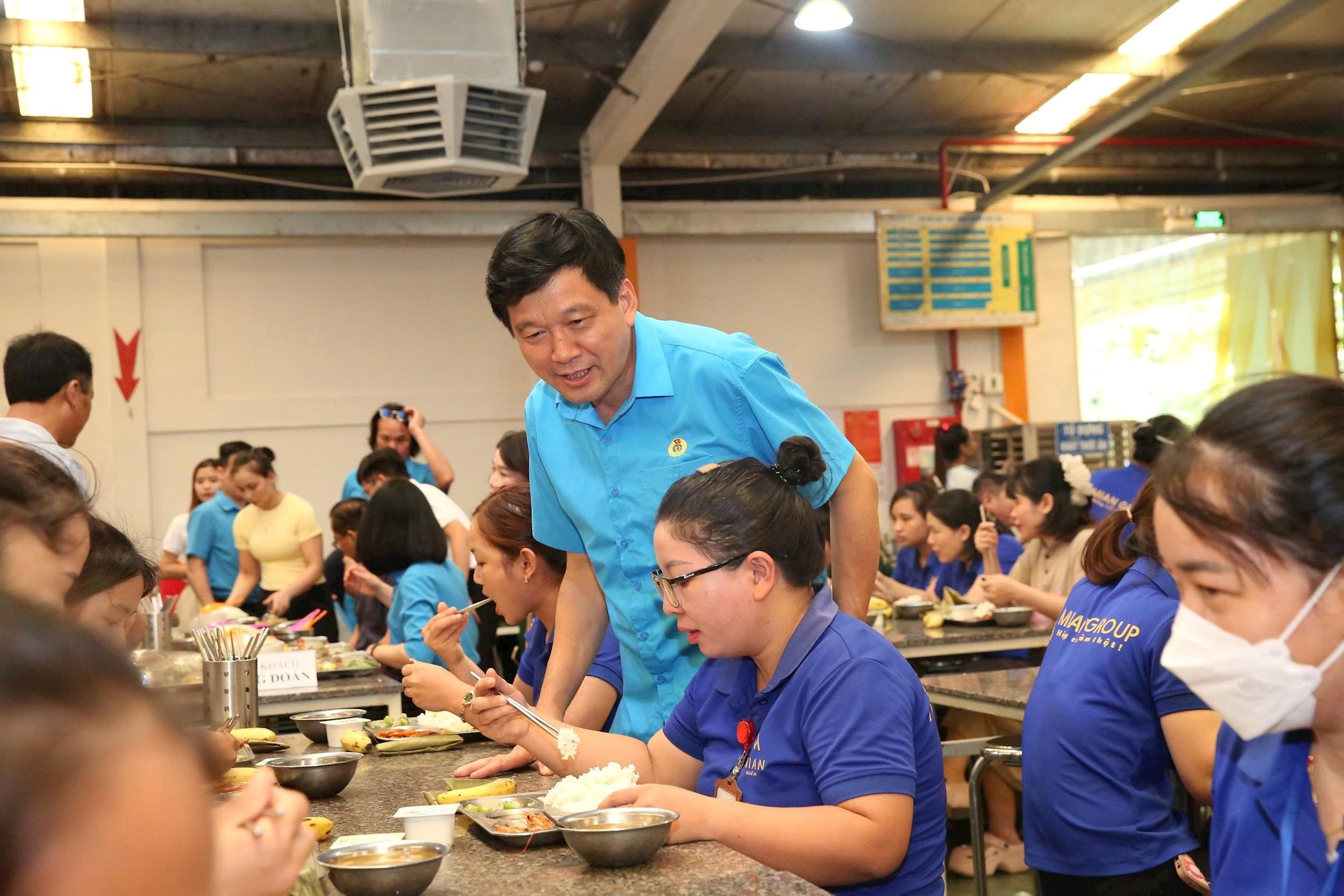 'Union Meal' for 40,000 workers and laborers in Nghe An
