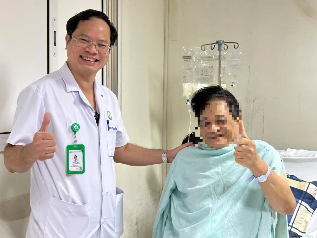 Từ biểu hiện hay gặp ở hệ tiêu hóa, bệnh nhân mắc cùng lúc 2 loại ung thư - 2