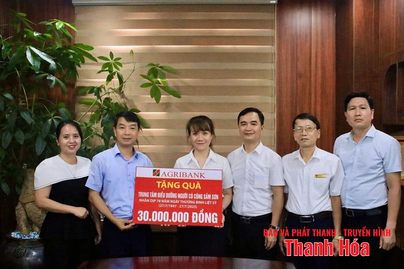 Các Chi nhánh Agribank Thanh Hóa tri ân, tặng quà nhân Ngày Thương binh, liệt sĩ