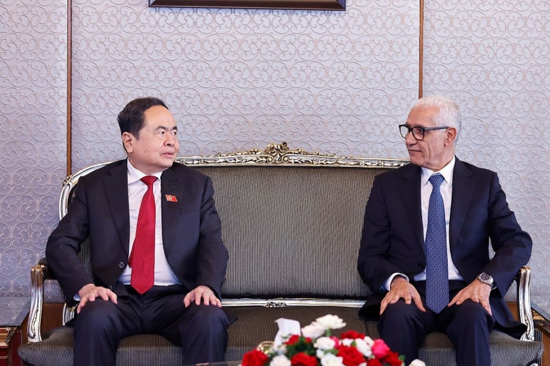 vna-potal-chu-tich-quoc-hoi-tran-thanh-man-va-phu-nhan-bat-dau-tham-chinh-thuc-vuong-quoc-maroc-8170176.jpg