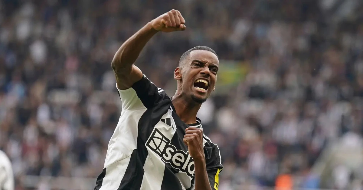 Isak đòi chia tay Newcastle, Liverpool sẵn sàng nổ 'bom tấn' thứ 3