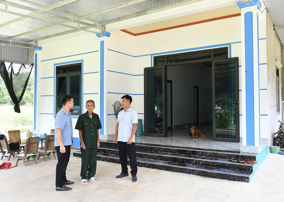 Ngôi nhà xây khang trang của gia đình bệnh binh Nguyễn Thanh Hải ở thôn Bình Dân, xã Minh Thanh do Nhà nước và Trung ương Hội Cựu chiến binh Việt Nam hỗ trợ xây dựng.
