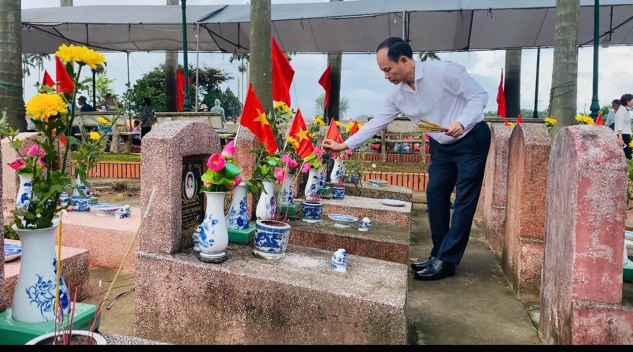 viet-hung-2(1).jpg
