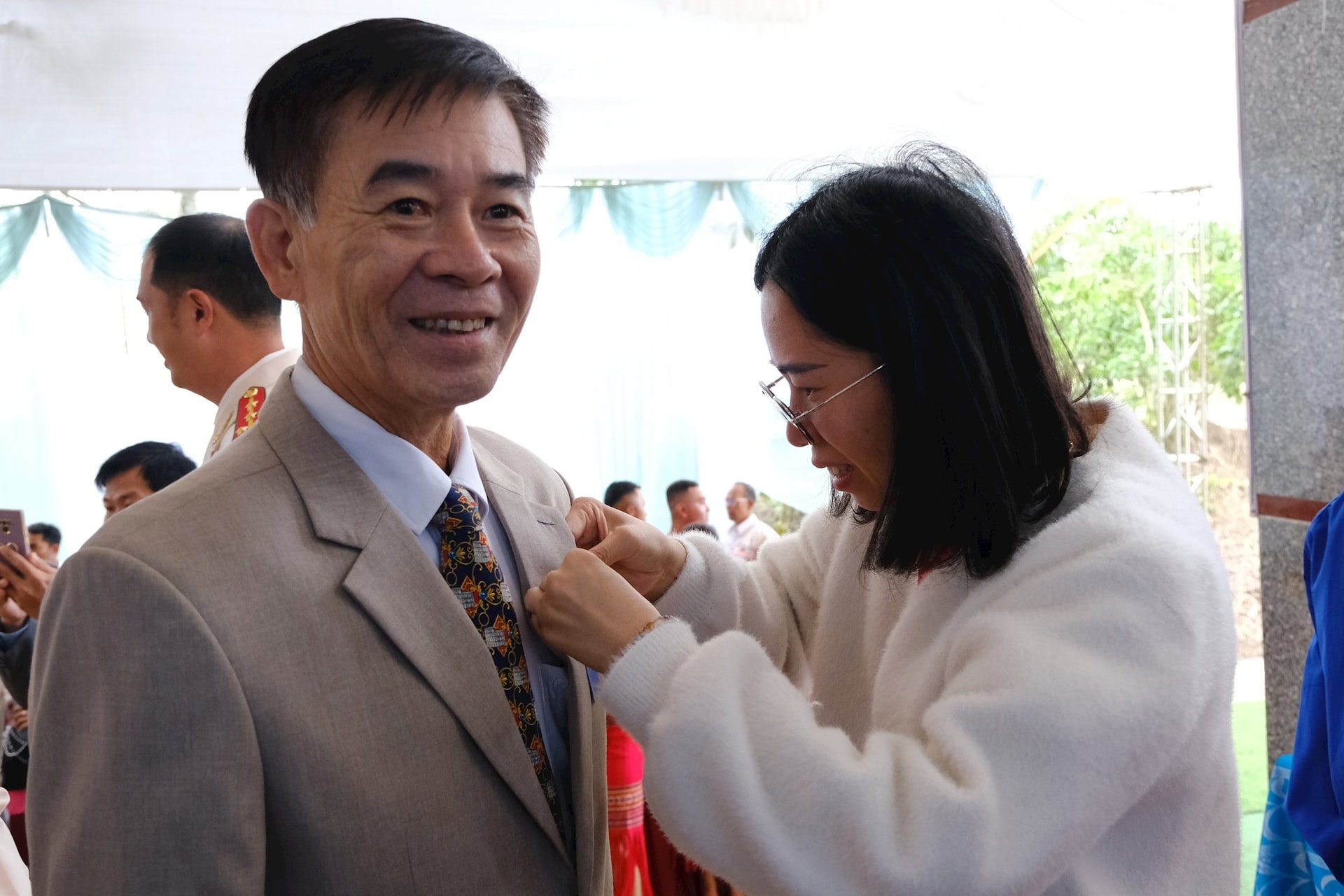 Không khí thân tình tại khu vực đón tiếp đại biểu dự Đại hội lần thứ I