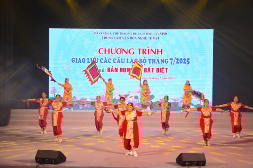 Sôi nổi chương trình giao lưu các câu lạc bộ