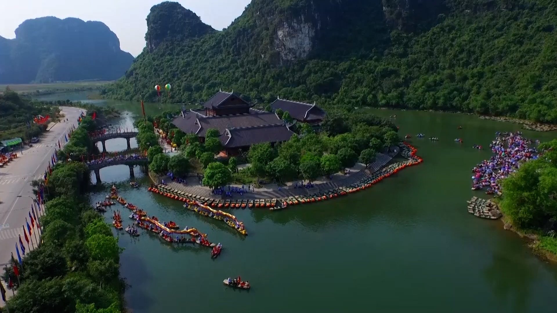 Experience of traveling to Ninh Binh 1 day on your own