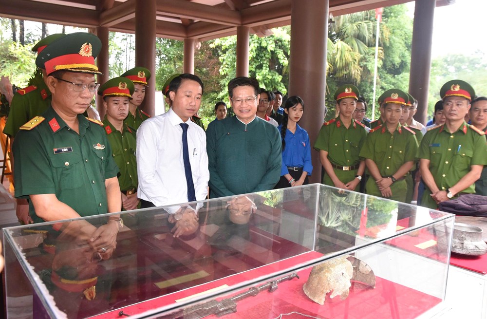 ការតាំងពិព័រណ៍ពិសេស 