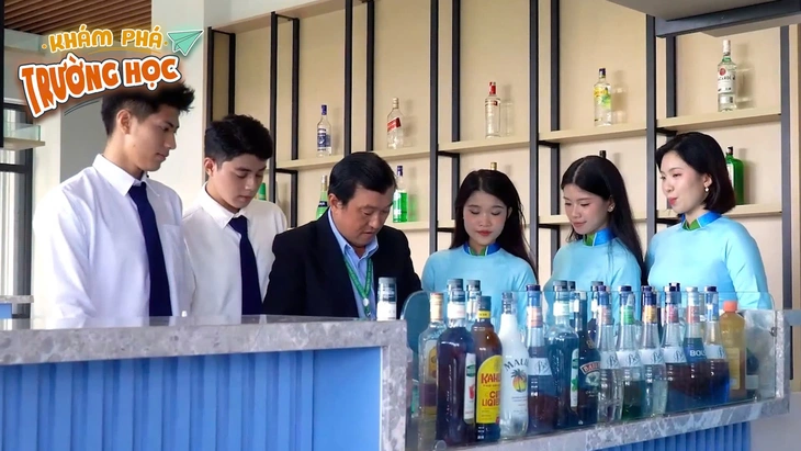 trường học - Ảnh 1.