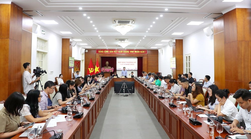 Artists who violate the rules must be strictly punished, there are no 