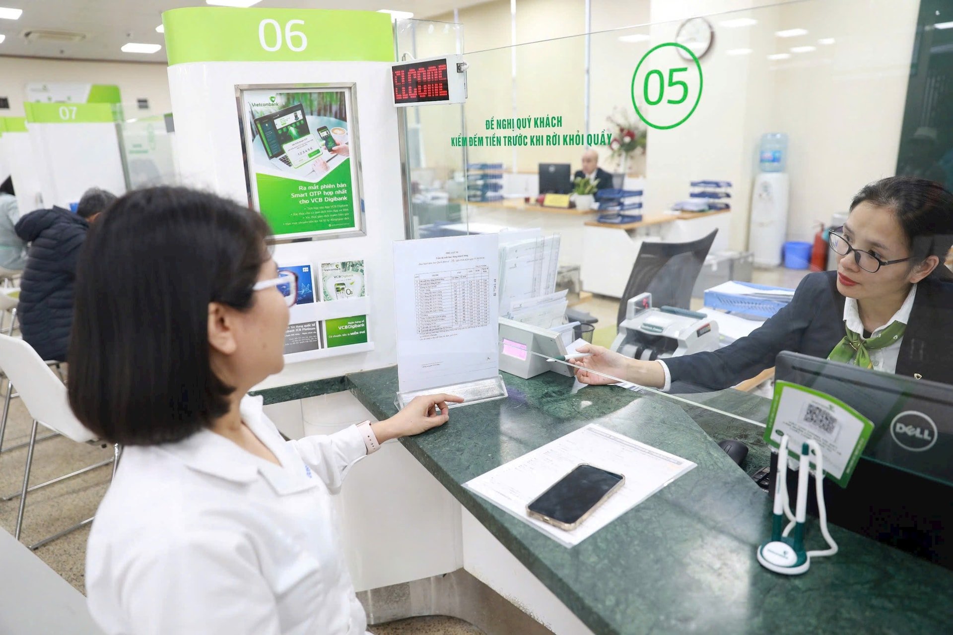 anh-bank.jpg