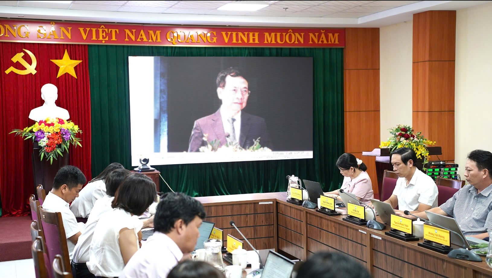 Bộ trưởng Bộ KH&CN Nguyễn Mạnh Hùng phát biểu trực tuyến tại Hội nghị Sơ kết 6 tháng đầu năm 2025, khẳng định vai trò dẫn dắt của ngành KH&CN trong đổi mới sáng tạo và chuyển đổi số quốc gia.