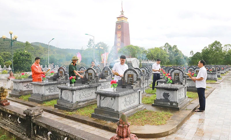Công ty Nhiệt điện Nghi Sơn: Tri ân, tặng quà nhân Ngày Thương binh, liệt sĩ
