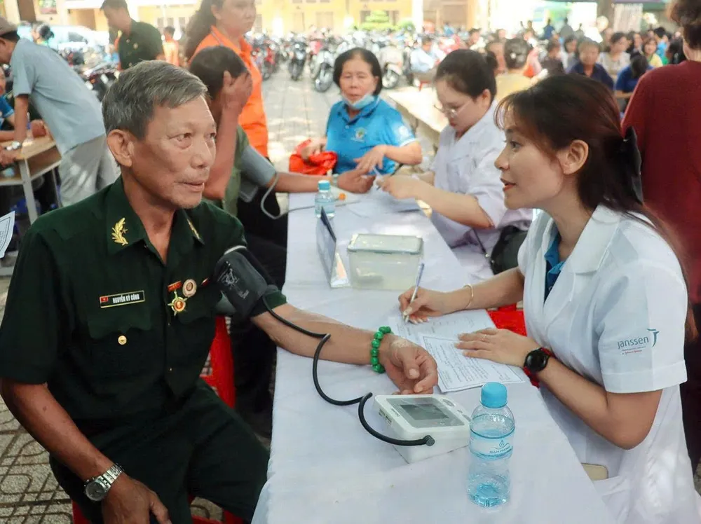 Phú Định 4.jpg