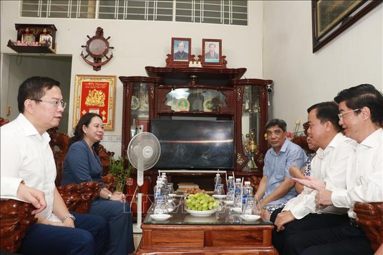 Tri ân gia đình chính sách, người có công với cách mạng ở tỉnh Cà Mau, Ninh Bình, Điện Biên- Ảnh 2.