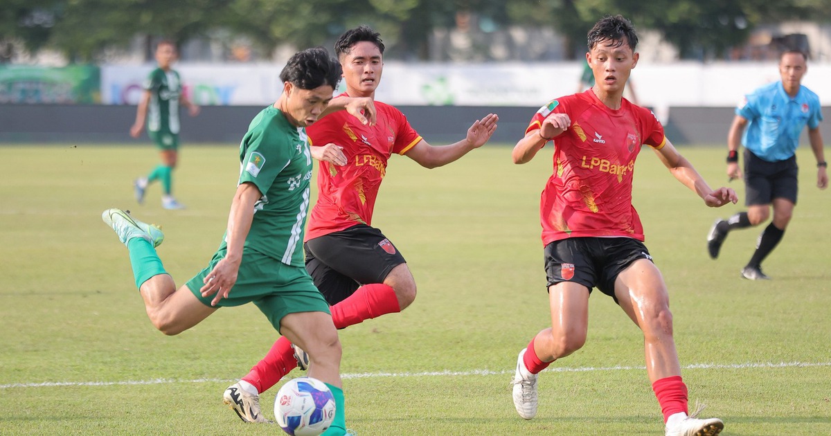 ក្រុមរបស់ Cong Phuong បានបដិសេធម្តងហើយម្តងទៀតនូវកន្លែងមួយនៅក្នុង V-League: យឺត ប៉ុន្តែមានចរិតលក្ខណៈ