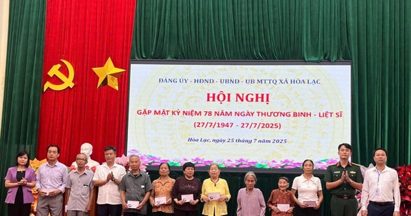 ឃុំ Hoa Lac គោរពវិញ្ញាណក្ខន្ធយុទ្ធជនពលី យុទ្ធជនពិការ ទាហានឈឺ និងប្រជាជនដែលមានវិភាគទានបដិវត្តន៍