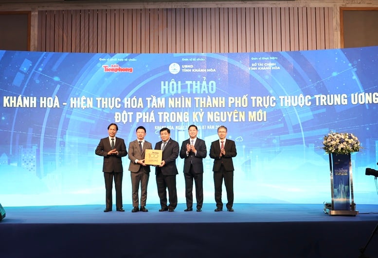 Định vị Khánh Hòa với quyết tâm hành động, tư duy, tầm nhìn và giá trị mới- Ảnh 5.