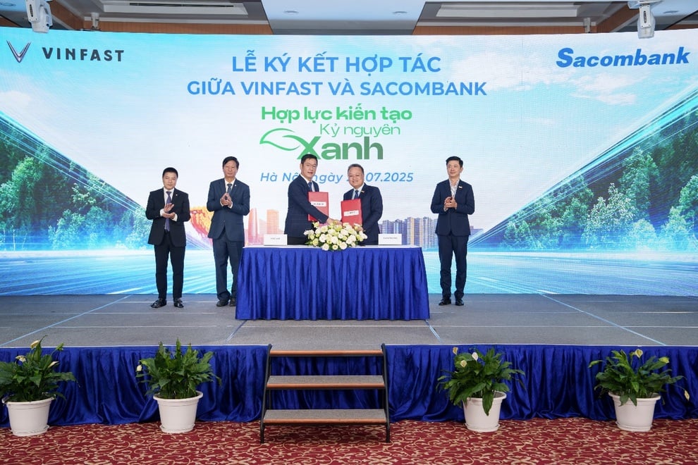 Own an electric car with competitive loan interest rates from Sacombank - 1