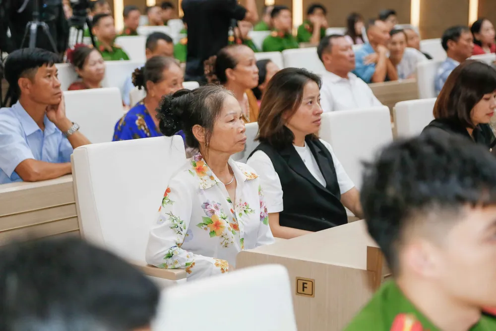 thân nhân 1.jpg