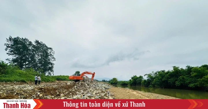 Quickly fix the landslide problem on the right bank of the Am River
