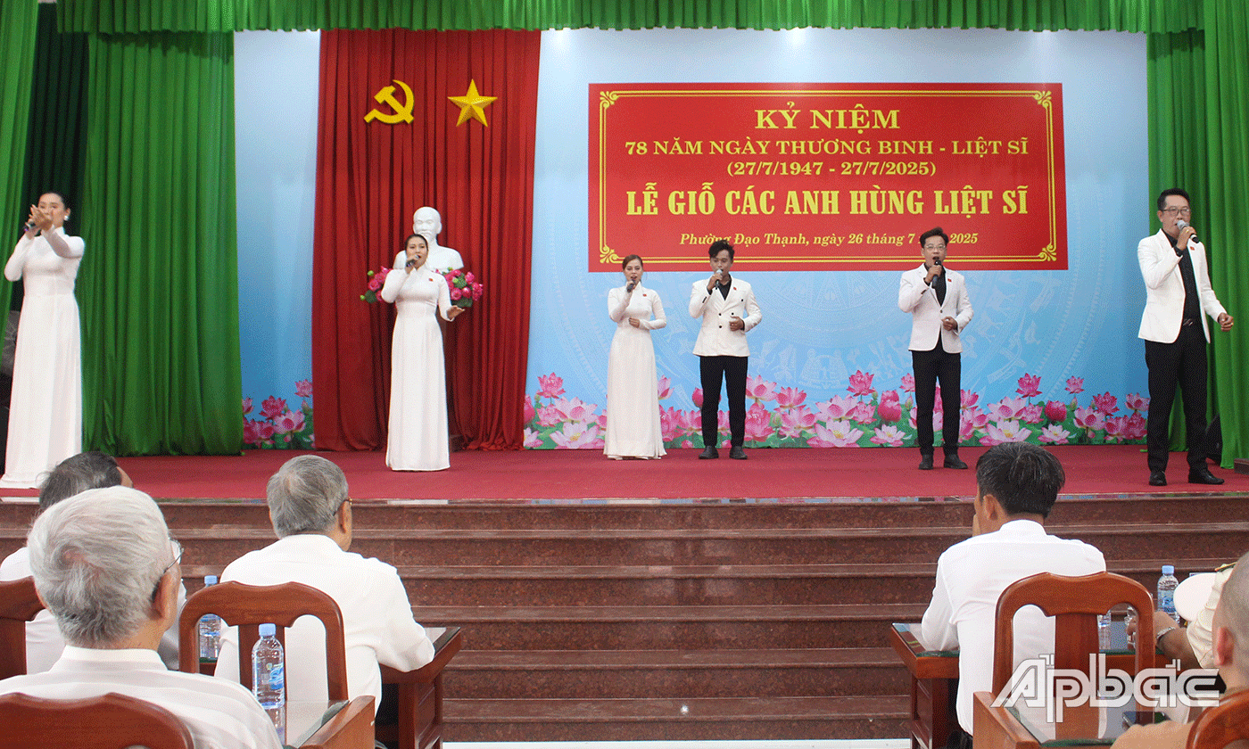 Quang cảnh lễ giỗ.