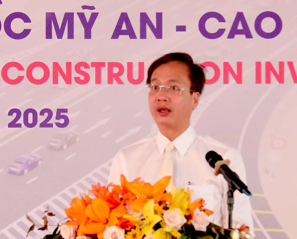 QUANG.JPG