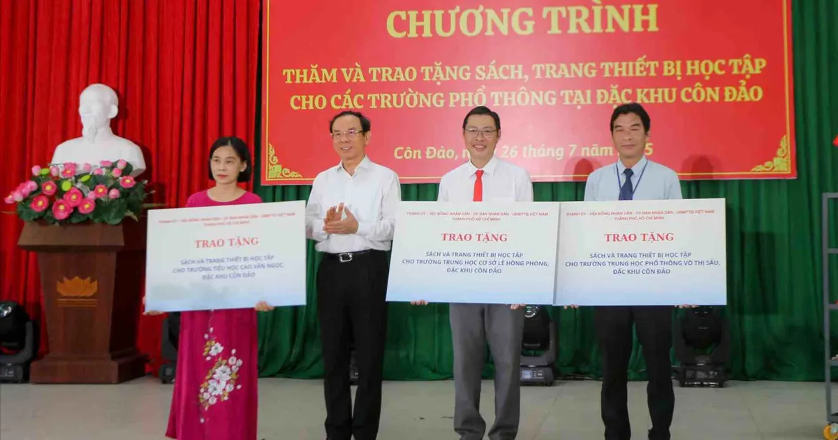TPHCM tặng thiết bị học tập cho 3 trường tại đặc khu Côn Đảo