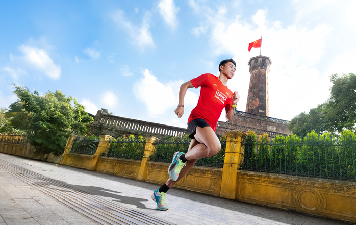 Hơn 13.000 người tham dự Giải Marathon quốc tế Hà Nội Techcombank 2025- Ảnh 2.