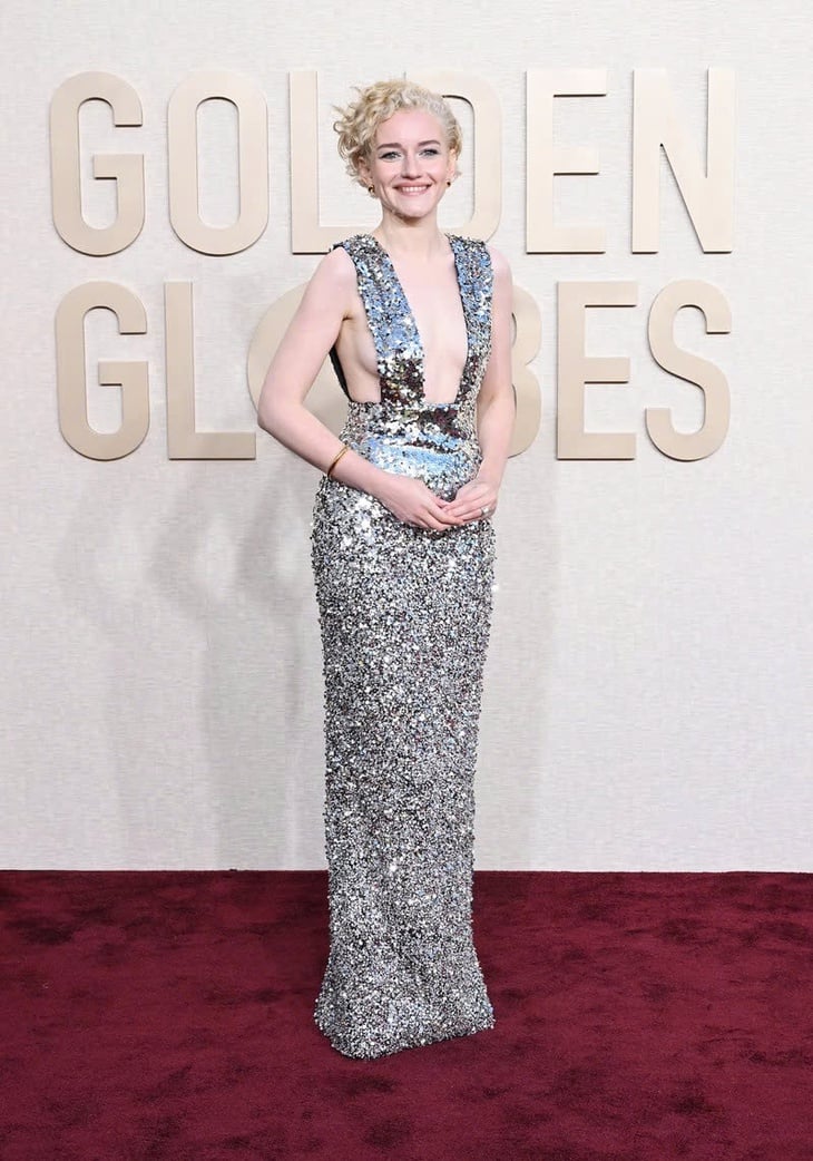 Julia Garner - Ảnh 7.