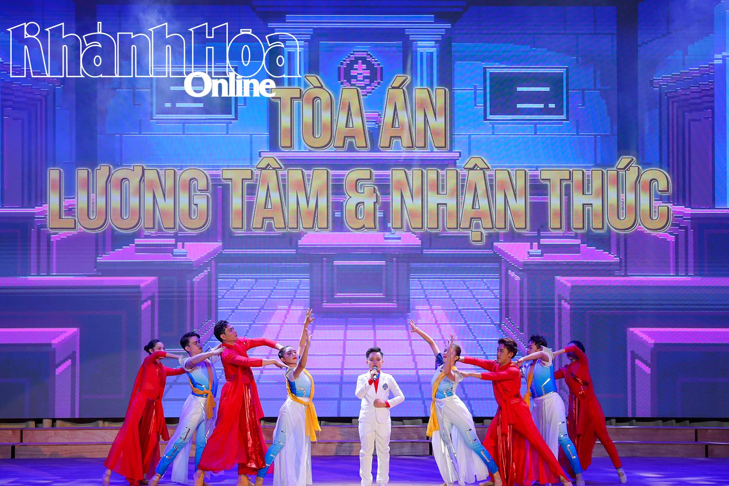 참가자 Le Nguyen Vinh Khanh의 공연.