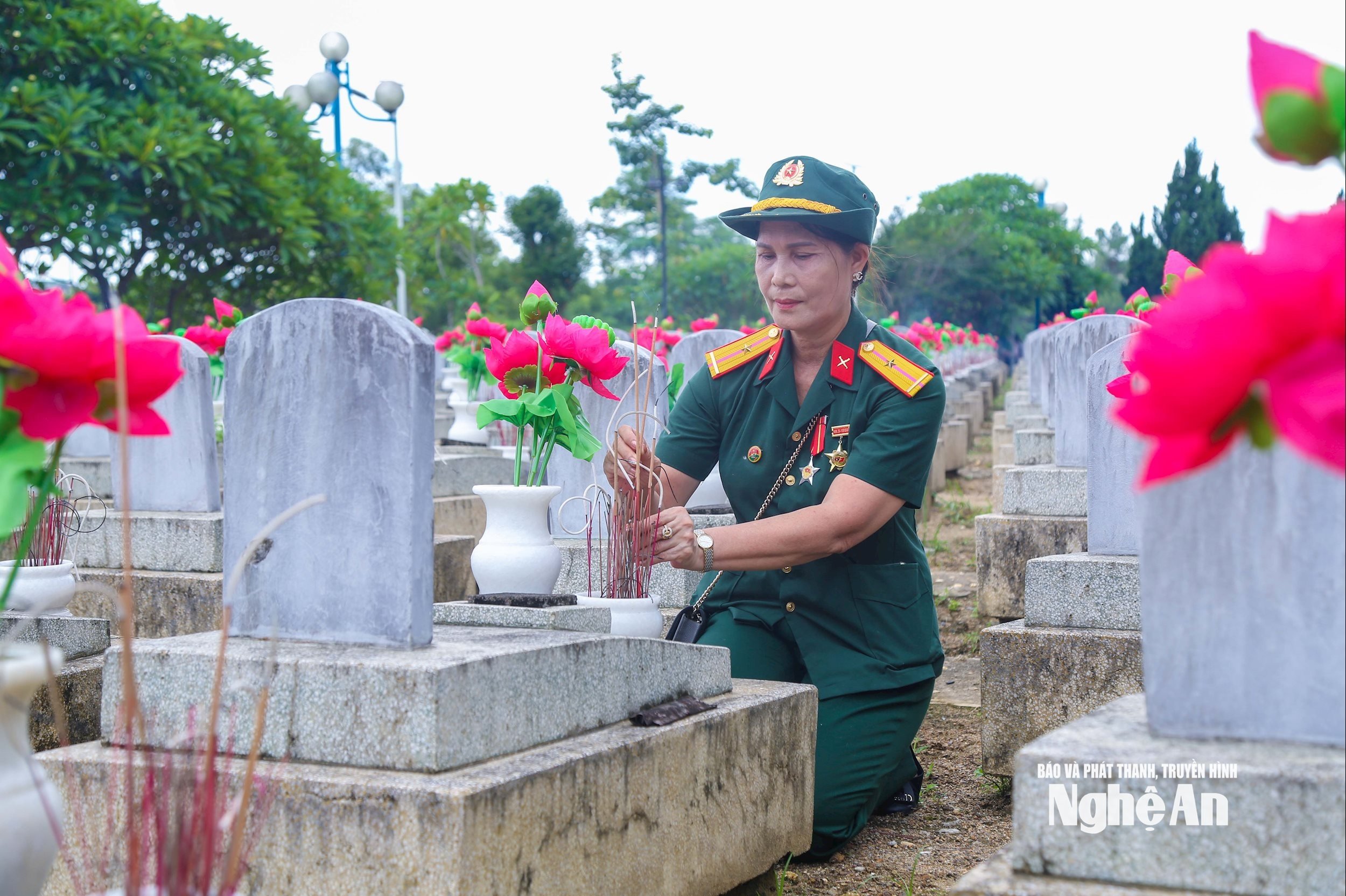 4 cimetières vietnamiens du Laos