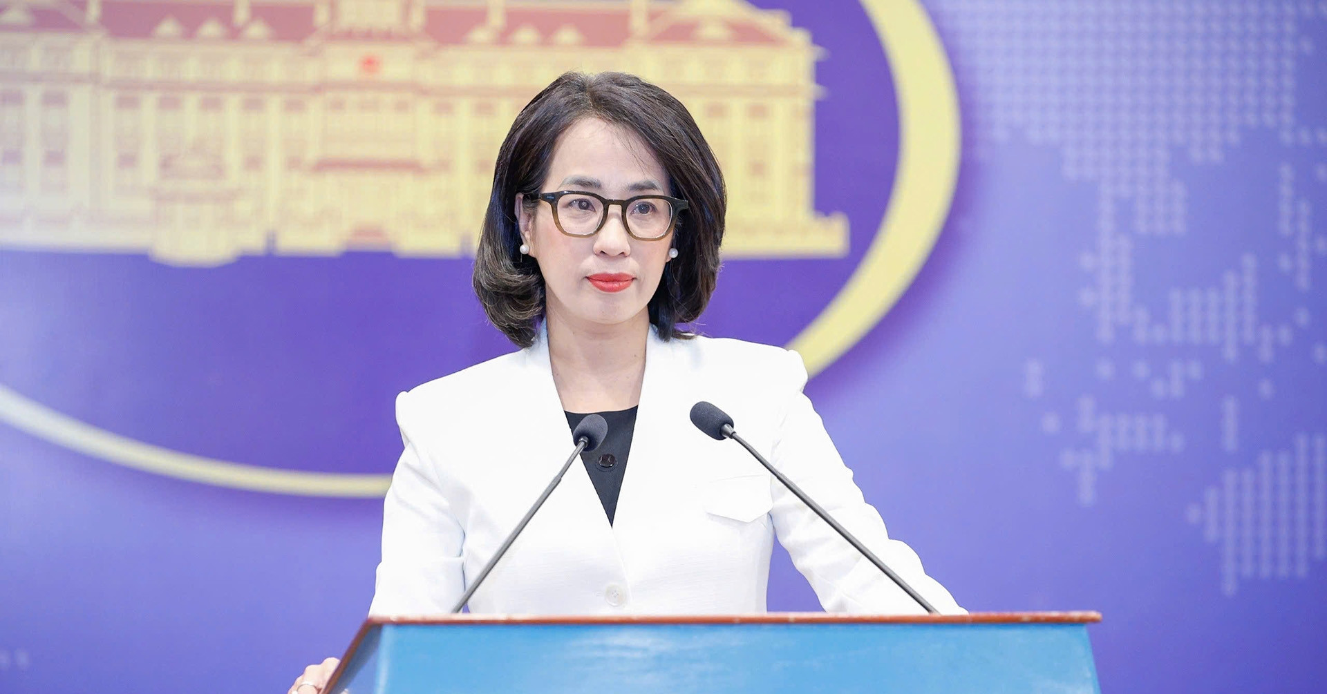 Vietnam calls on Thailand and Cambodia to exercise restraint and not use force.