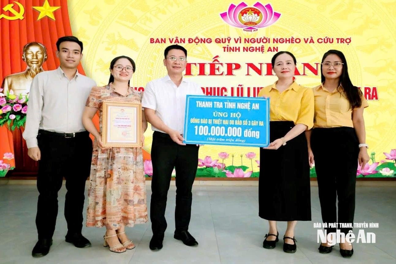 Thanh tra tỉnh Nghệ An ủng hộ 100 triệu đồng giúp đỡ người dân vùng lũ