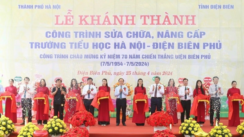 The two localities held an inauguration ceremony for the Hanoi-Dien Bien Phu Primary School after repairs and upgrades.