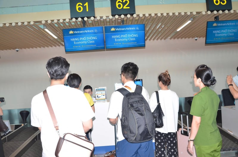 Triển khai ứng dụng nhận diện sinh trắc học tại Cảng hàng không quốc tế Tân Sơn Nhất  -1
