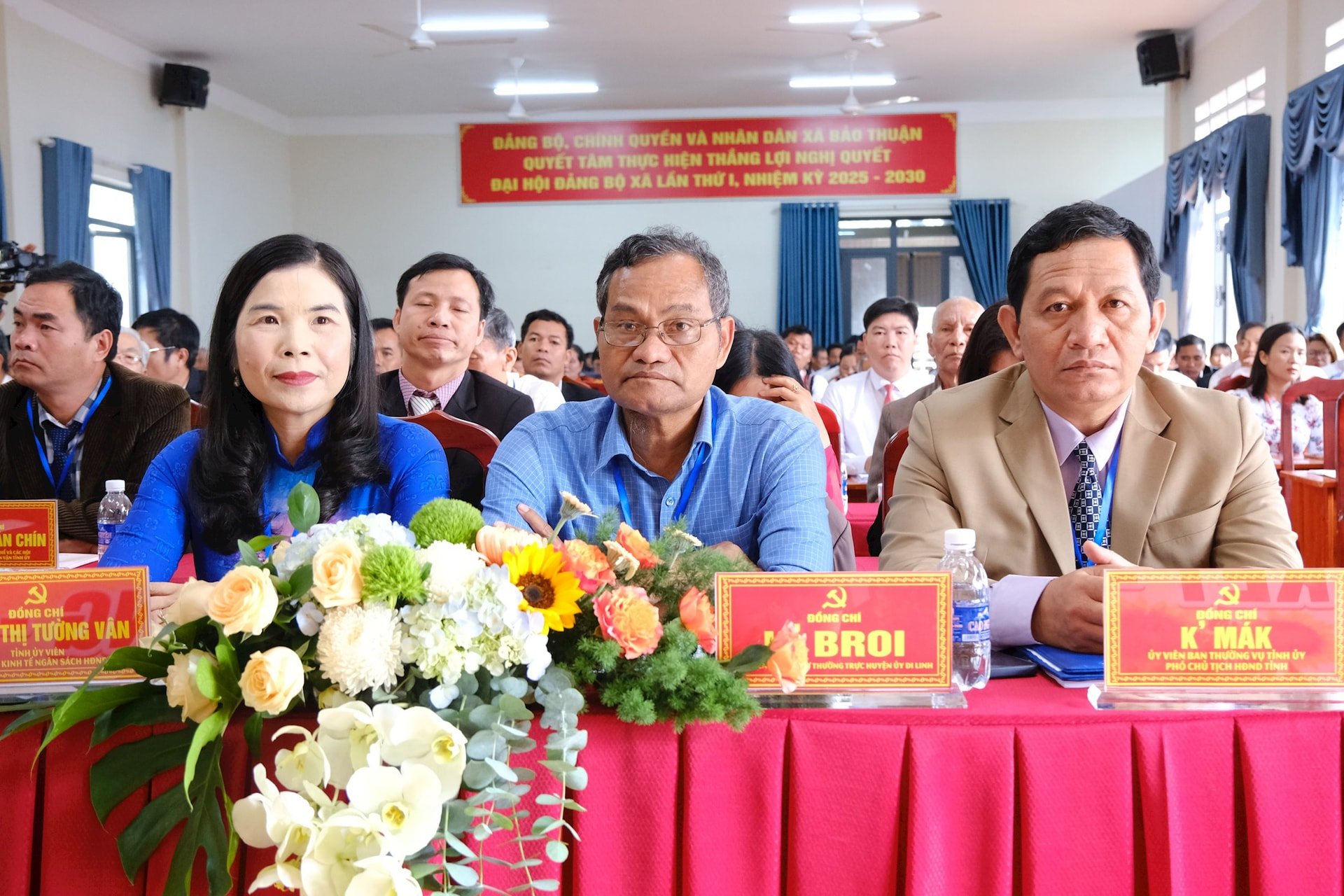 Đồng chí K’Mák - Ủy viên Ban Thường vụ Tỉnh ủy, Phó Chủ tịch HĐND tỉnh Lâm Đồng và lãnh đạo tỉnh dự và chỉ đạo Đại hội đại biểu Đảng bộ xã Bảo Thuận lần thứ I, nhiệm kỳ 2025 - 2030