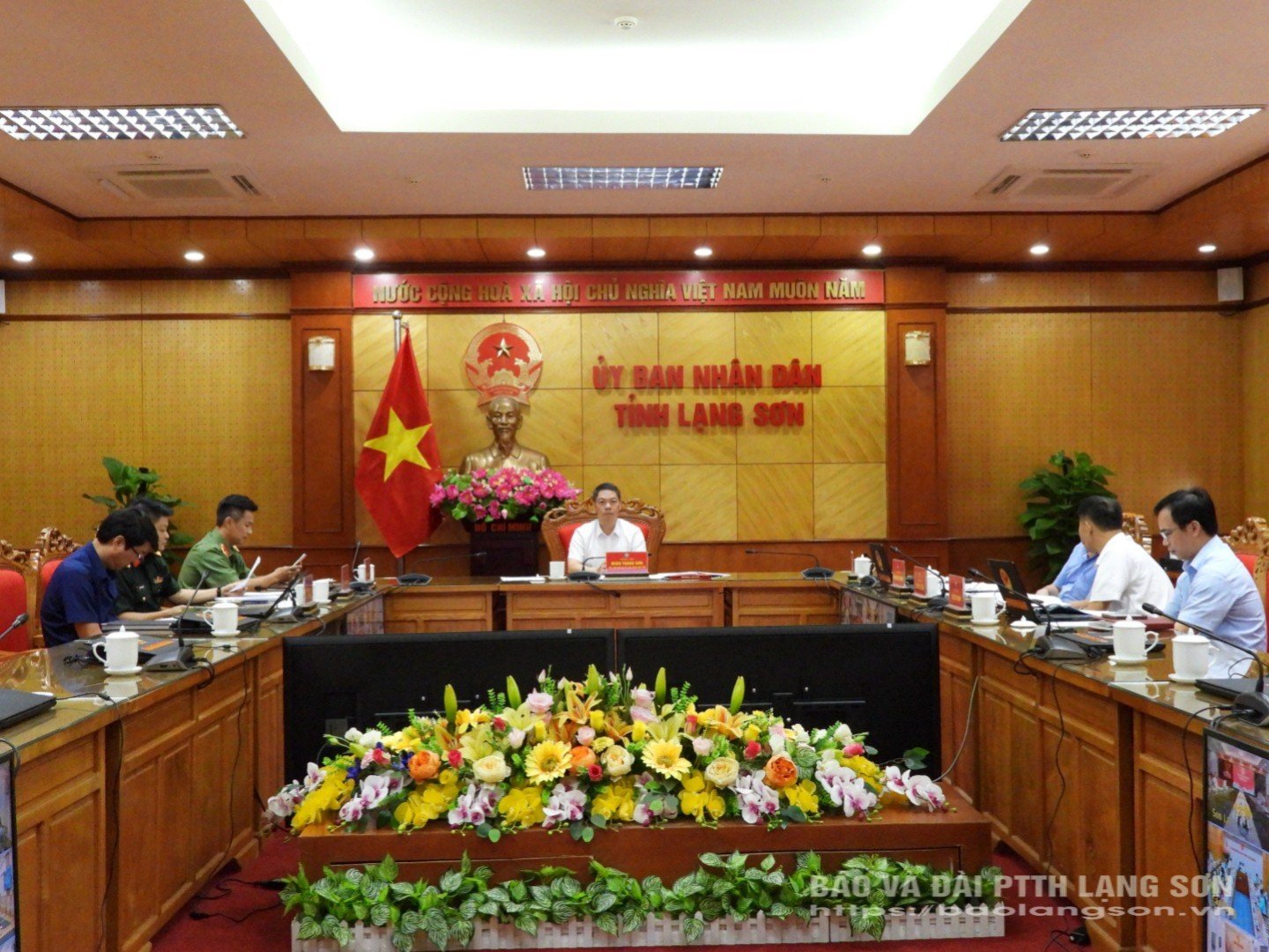 Đồng chí Đoàn Thanh Sơn, Phó Chủ tịch UBND tỉnh dự hội nghị tại điểm cầu Lạng Sơn
