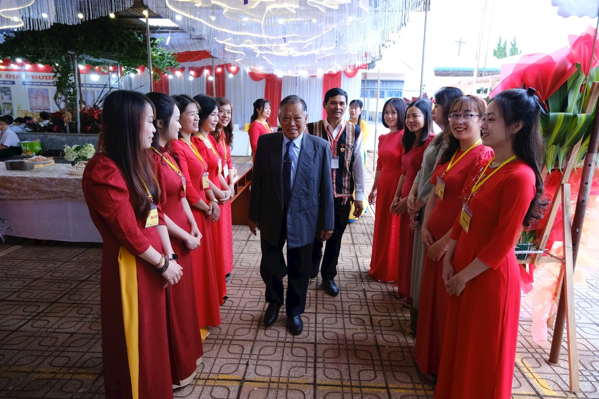 Không khí rộn ràng trước giờ khai mạc Đại hội