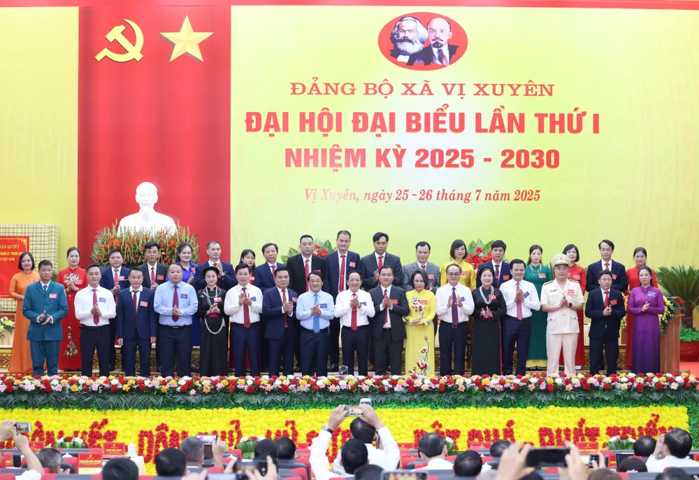 Anh Vi Xuyen 1.jpg