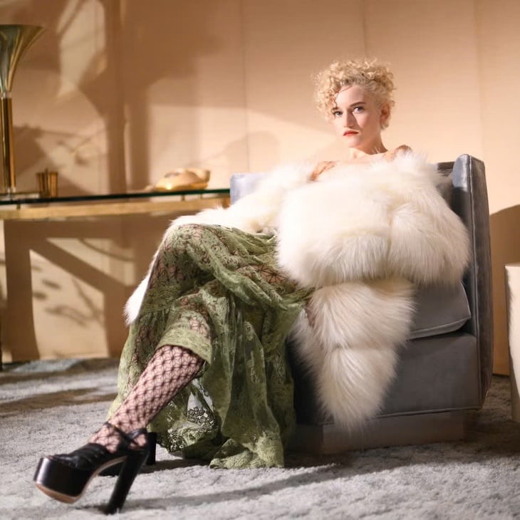 Julia Garner - Ảnh 11.