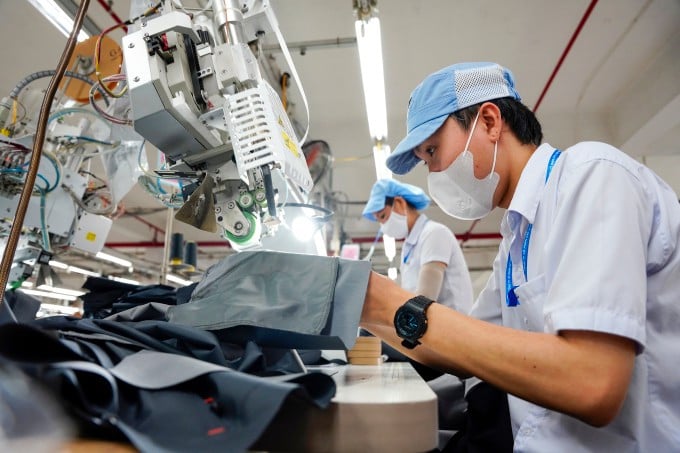 Công nhân làm việc tại Công ty cổ phần Dệt may 29/3, Đà Năng, tháng 6/2024. Ảnh: Nguyễn Đông